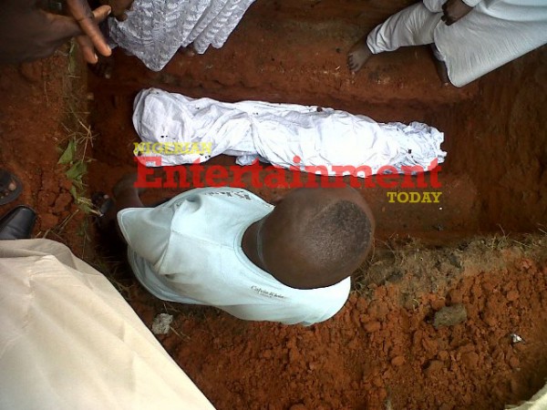 Fatai Rolling Dollar laid to rest (3) copy