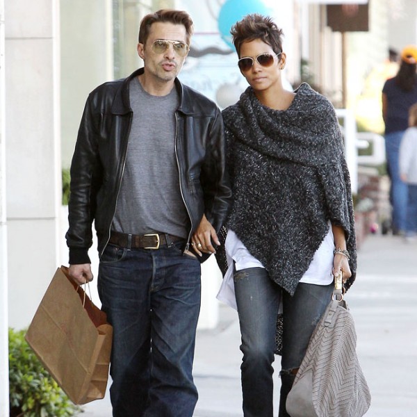 Olivier Martinez and Halle Berry enjoying a sunny afternoon as they shop in Beverly Hills, CA. Photo: enewsimage