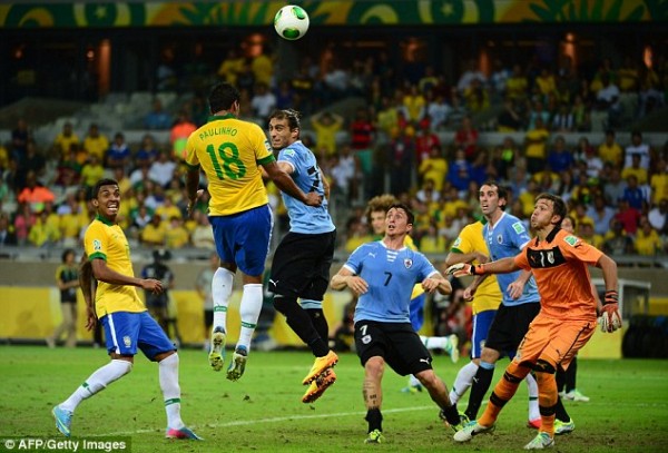 Paulino heading home the winning goal, photo:Dailymail