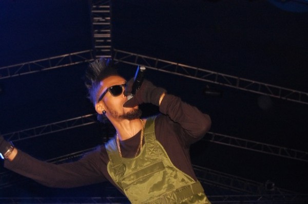 Phyno on stage