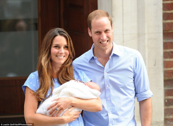 Kate and William step out newborn baby (7)