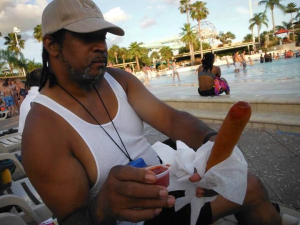 Regina Askia and family go swimming