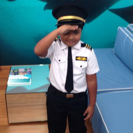 Tiwa Savage in Maldives - Young co.pilot