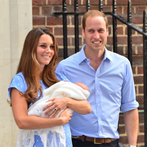 Duchess Catherine with Princes George and William. Photo:Bangshowbiz