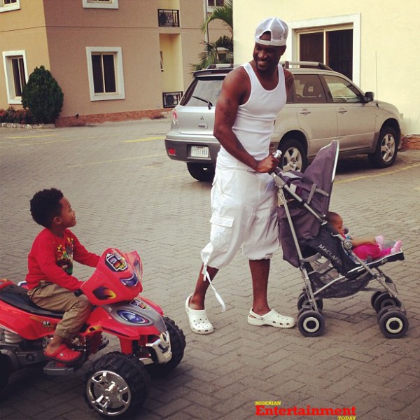 Peter Okoye and family (2)