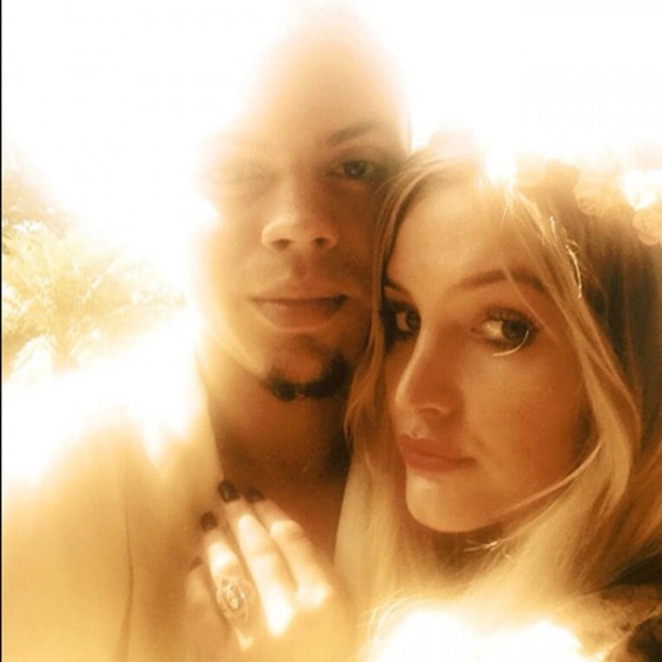 Ashlee Simpson and Evan Ross (c) Twitter