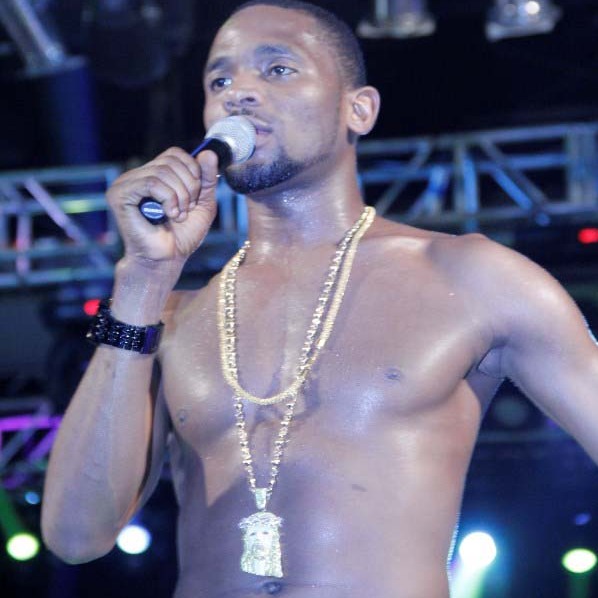 Dbanj is allegedly dating South African beauty Bonag Matheba