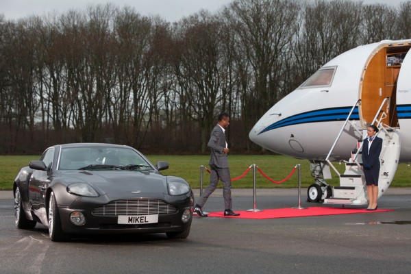 Mikel walking towards the plane