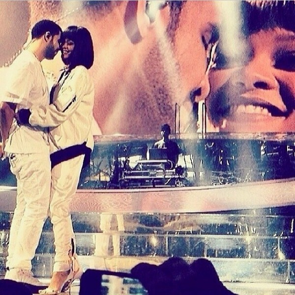 Rihanna and Drake 'performing' at Palais Omnisport de Bercy Rihanna and Drake 'performing' at Palais Omnisport de Bercy