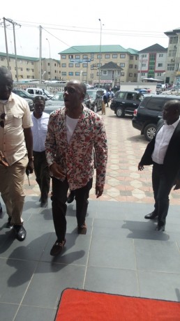 Governor Rotimi Amaechi couldn't understand why the event had not begun by 2pm when it was billed to start by 12pm. ||Photo: Kolapo Olapoju