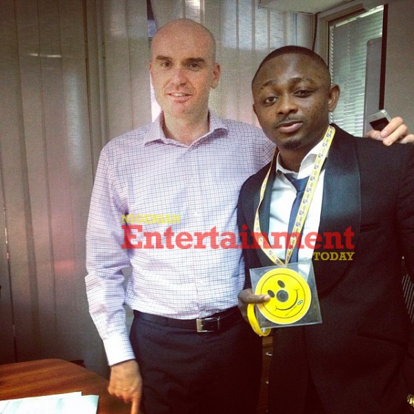 Two weeks ago, Sean Tizzle visited MTN offices where he met with the company's Chief Marketing Officer Larry Annetts Chief Marketing Officer MTN Nigeria, Larry Annetts with Sean Tizzle copy