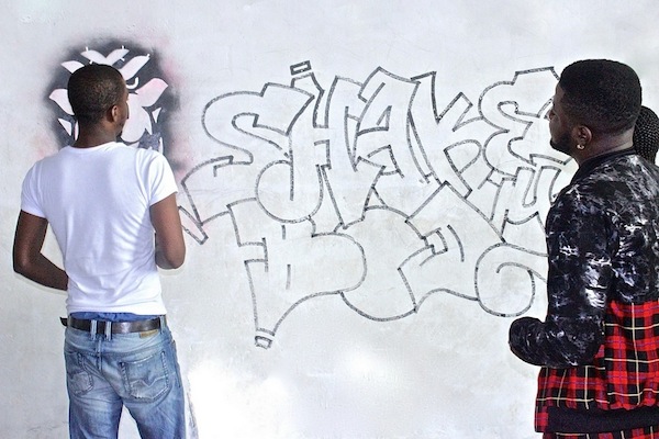 Behind-the- scene-of -'Shake Body' Graphic Designer