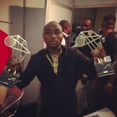 Davido displaying his Awards at the MTV music awards in So
