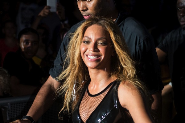 On-The-Run-Tour-Beyonce-And-Jay-Z-Sun- 12