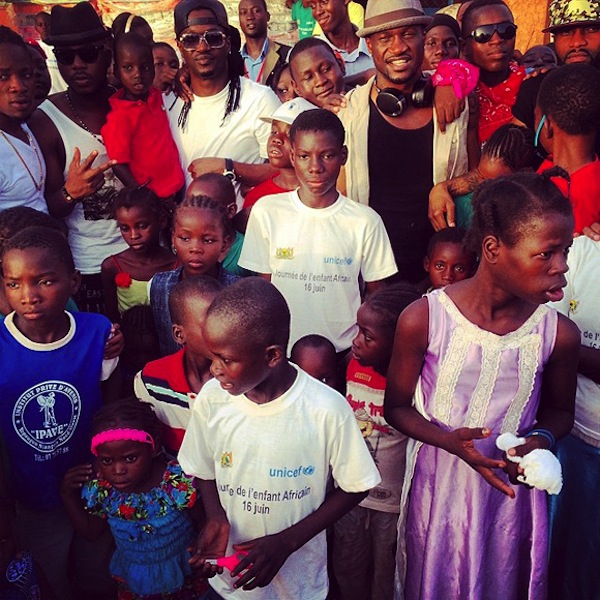 Psquare donates to charity in Niger republic 04