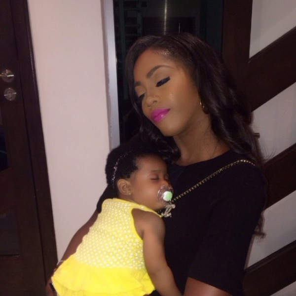Tiwa Savage and hubby Tee Billz have dinner at the Idibia’s before night gig (3)