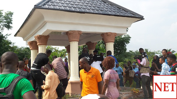 Pictures from Kefee's burial-01