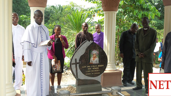 Pictures from Kefee's burial-03