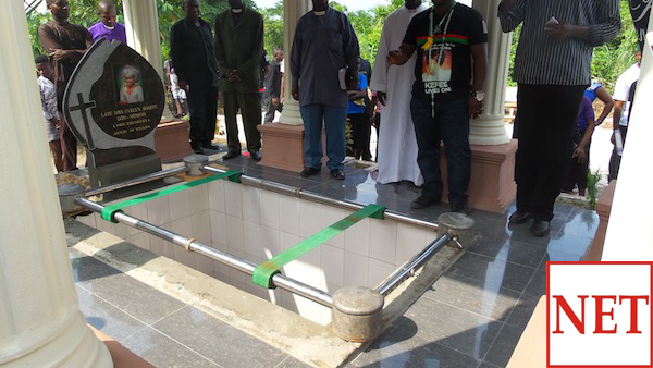 Pictures from Kefee's burial-04