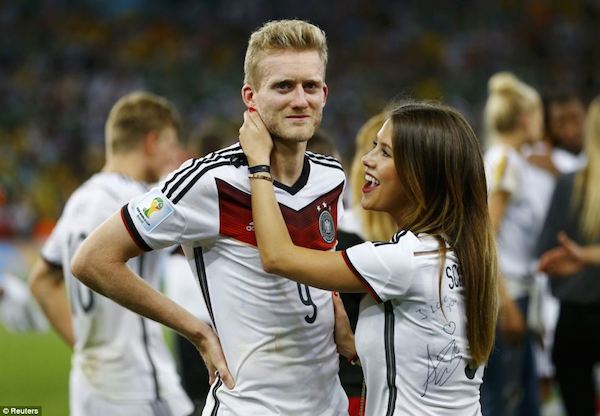 World Cup winners Germany celebrate with family-4