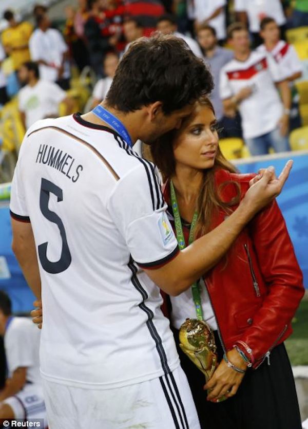 World Cup winners Germany celebrate with family-7