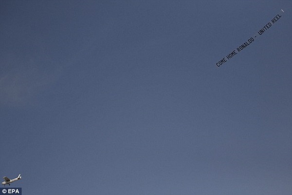 Manchester United fan group United Reel flew the banner over El Madrigal on Saturday afternoon. Photo: Daily Mail