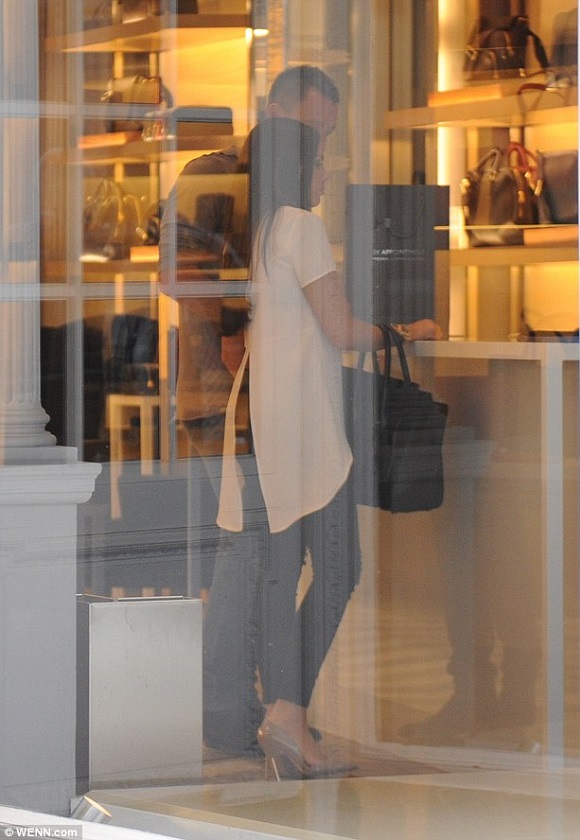 John and Toni perused the goods on offer in the luxury store. Photo: Daily Mail