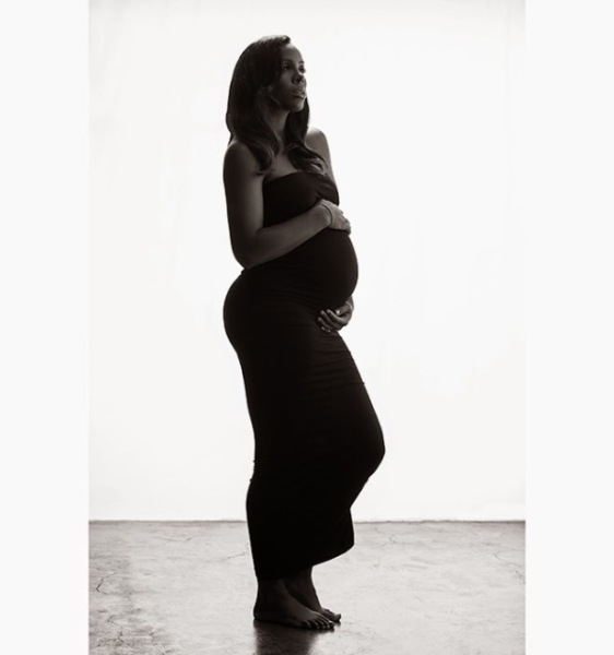 Kelly Rowland poses nude for elle magazine 2