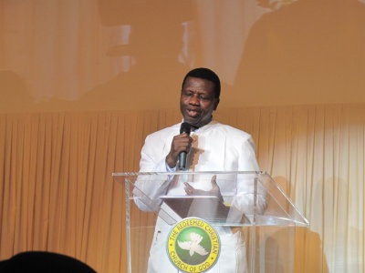 Pastor E.A_Adeboye shares 2016 Prophecies.