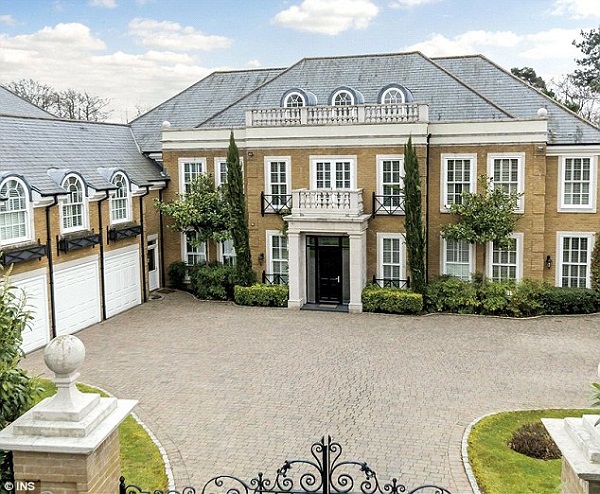 23E8794F00000578-2866752-image-m-49_1418126280009