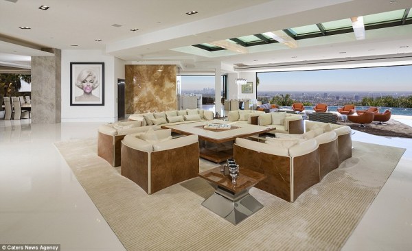 $70m Beverly Hills mansion Beyonce and Jay Z lost to Swedish billionaire 01