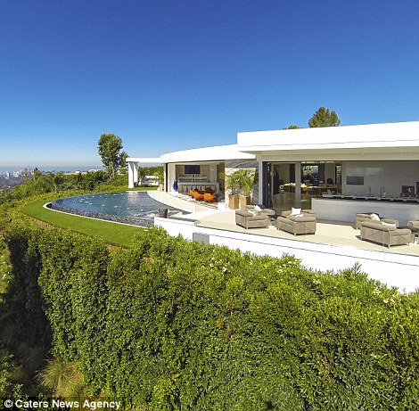 $70m Beverly Hills mansion Beyonce and Jay Z lost to Swedish billionaire 08