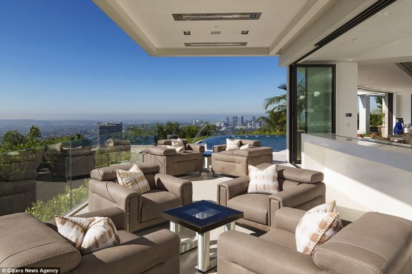 $70m Beverly Hills m
ansion Beyonce and Jay Z lost to Swedish billionaire 21