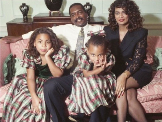 rs_560x422-141225145609-1024.solange-beyonce-family-photo-christmas-122514