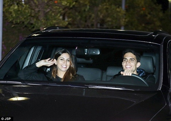 Marc Bartra and his girlfriend Melissa Jimenez appeared to have a good time at Milan's party