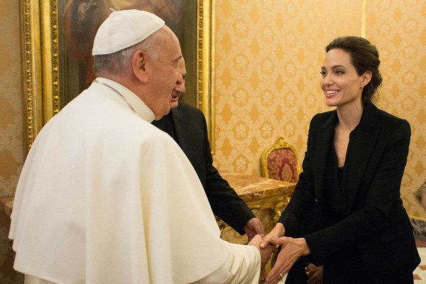 TOPSHOTS-VATICAN-POPE-CINEMA-JOLIE