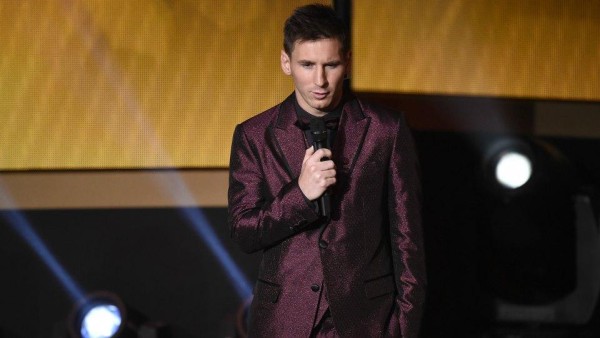 lionel-messi-ballon-dor-suit