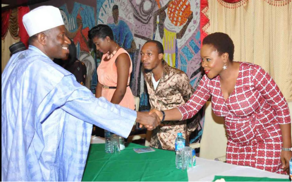 (Omawumi's baby bump is growing. Photo: Twitter)