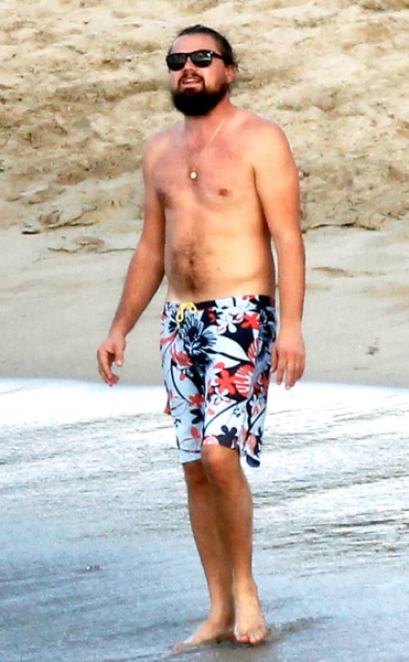 rs_464x749-150102154206-634.Leonardo-DiCaprio-St-Bart.ms.010215