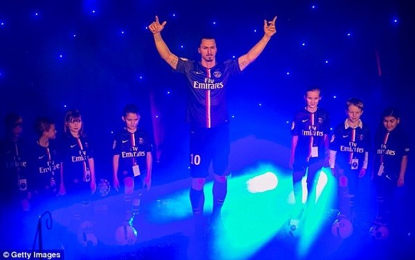 The statue was unveiled on Monday by Ibrahimovic, with young supporters invited to attend