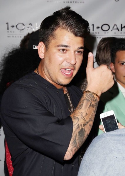rob-kardashian-smoke-marijuana