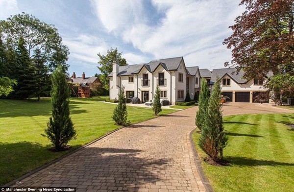 A general shot of the house that Angel di Maria and his family were staying in up until the break-in that occurred at the end of January