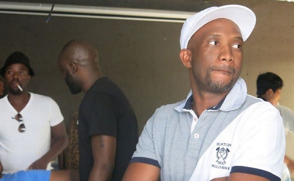 Comedian David Kau arrives at the home of Nkululeko Habedi