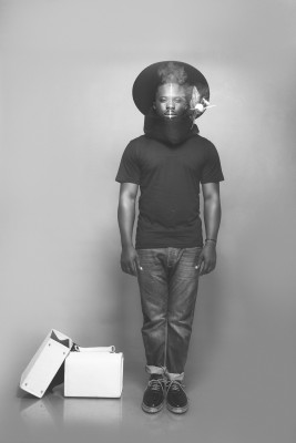 Tonye-Sholz-for-Exquisite-Magazine-March-2015009