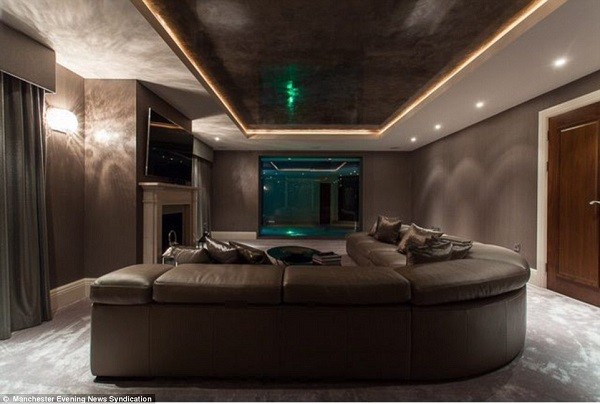 he lounge which Di Maria and his family stayed in after he moved to Manchester United from Real Madrid