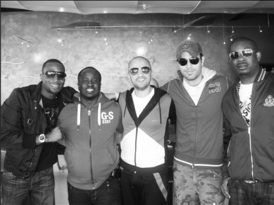 The original version of the photo with D'banj in it