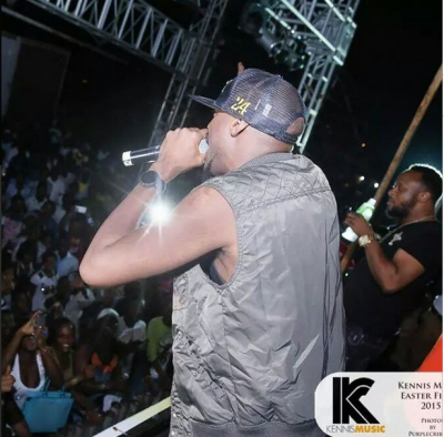 2face Idibia on stage