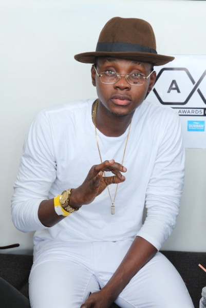 (Kiss Daniel exposes 3 fake social media accounts. Photo: BHM)