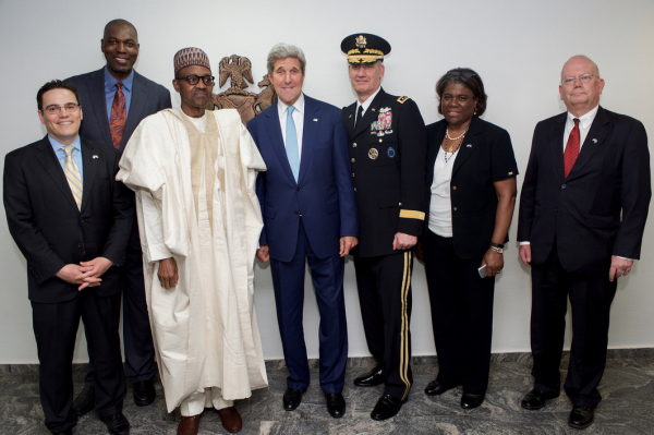 Nigerian President Buhari Stands With Secretary Kerry, U.S. Delegation After They Attended His Inauguration Ceremony