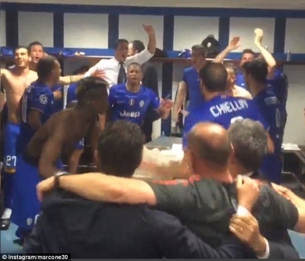 The Juve players were jubilant in the dressing room after knocking the holders out of the Champions League